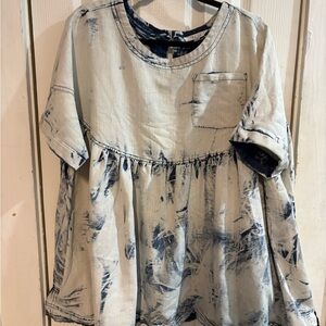 Oli & Hali Blue and White Top